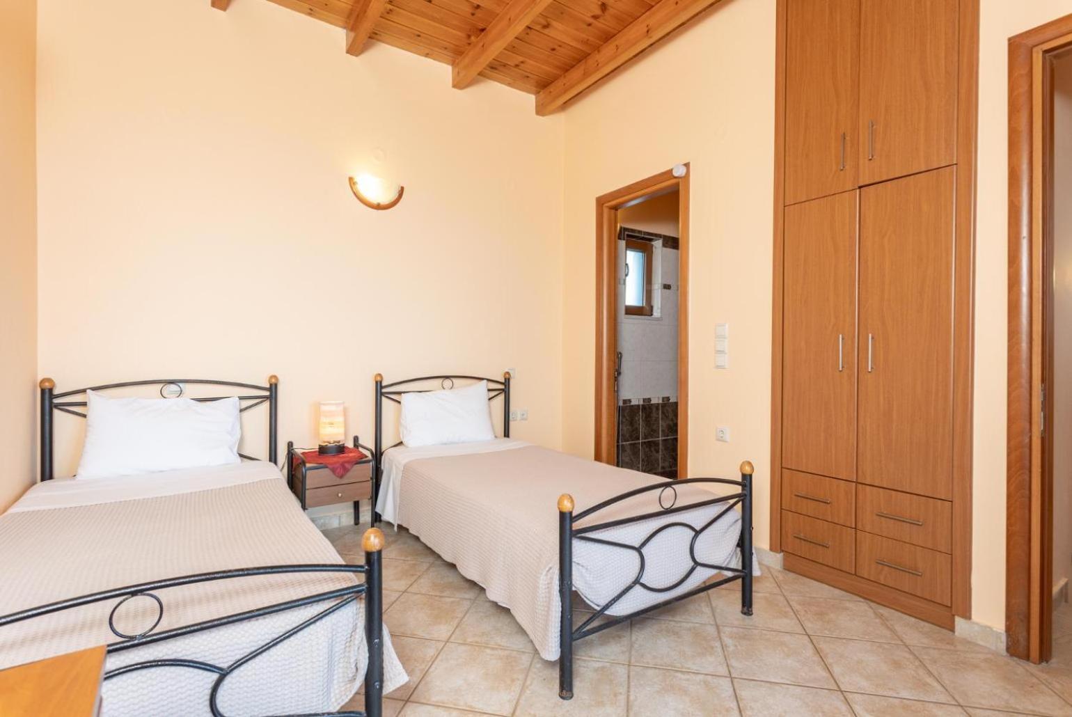 Villa Aetos Vasilikiadhes Ngoại thất bức ảnh