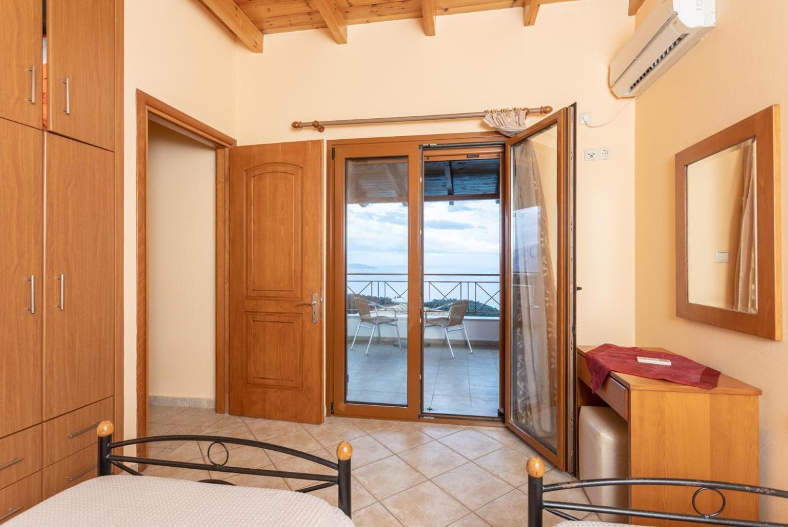 Villa Aetos Vasilikiadhes Ngoại thất bức ảnh